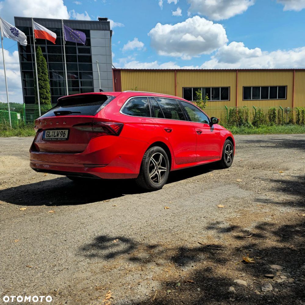 Skoda Octavia 2.0 TDI DSG Exclusive Plus - 8