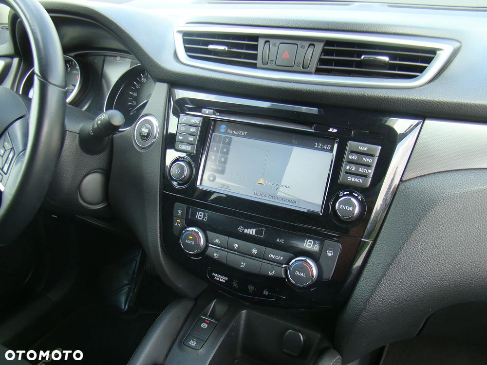 Nissan Qashqai 1.2 DIG-T N-Connecta EU6 - 35