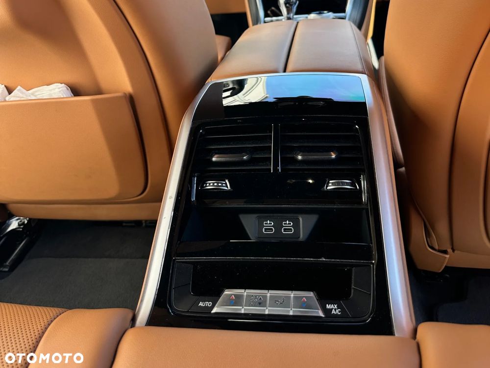 BMW Seria 8 - 24