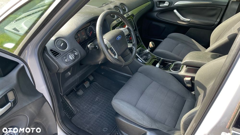 Ford S-Max 2.0 TDCi DPF Ambiente - 10