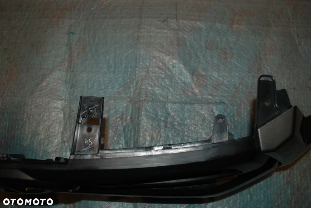 ATRAPA GRILL TOYOTA HILUX VIII 8 LIFT 2020 -> - 6