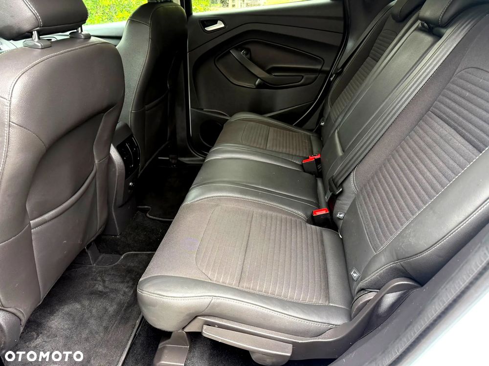 Ford Kuga 2.0 TDCi 2x4 Titanium - 7