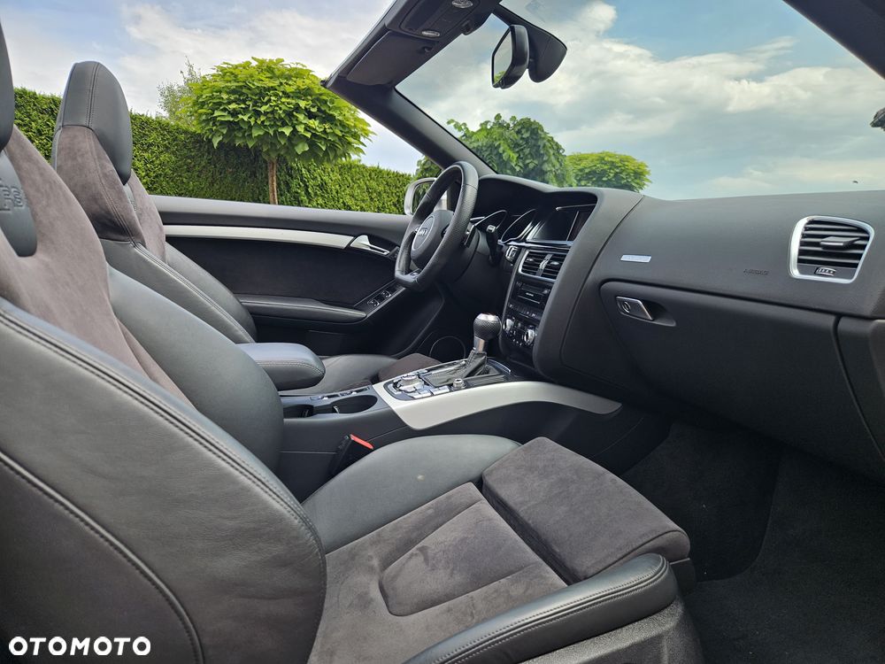 Audi RS5 Cabrio S tronic - 24