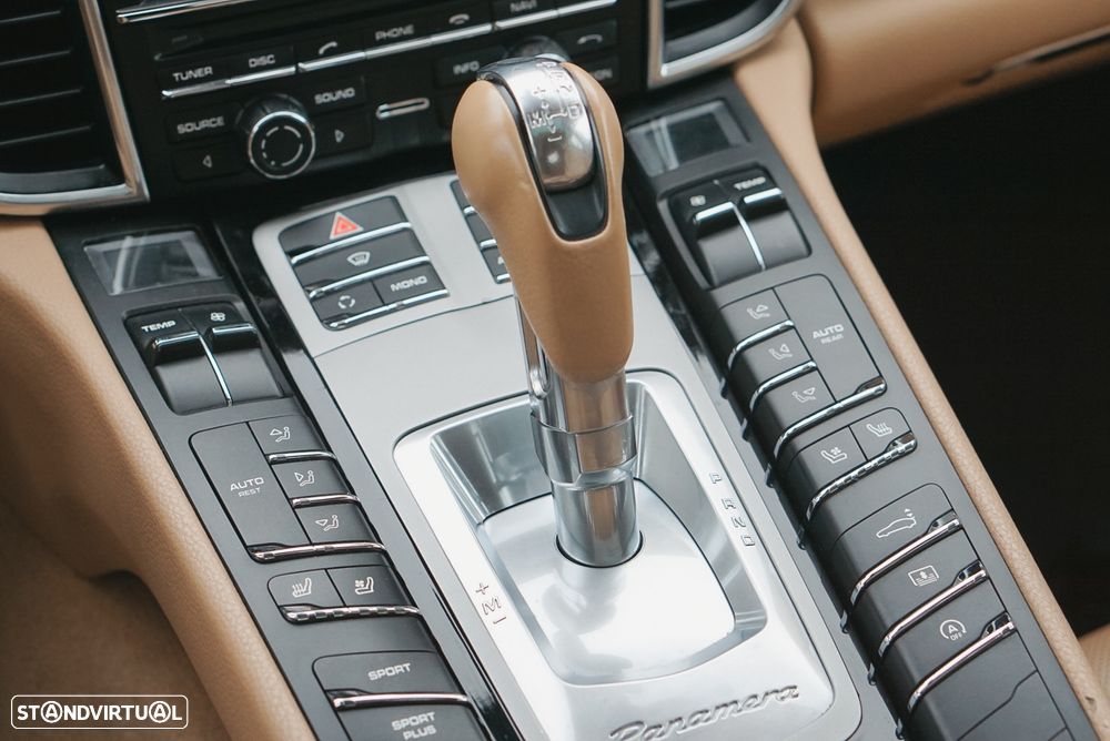 Porsche Panamera Platinum Edition - 10