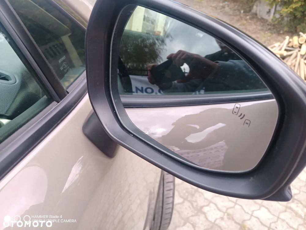 Toyota Corolla Cross 1.8 Hybrid Style - 17