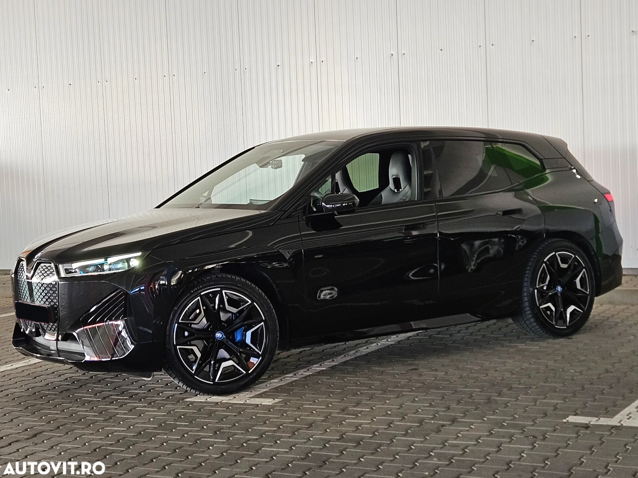 BMW iX xDrive40 - 9