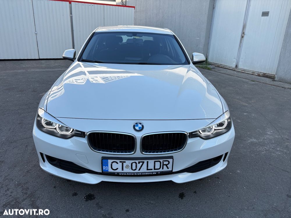 BMW Seria 3 320d - 4