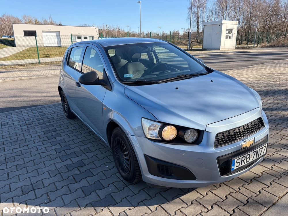 Chevrolet Aveo - 4