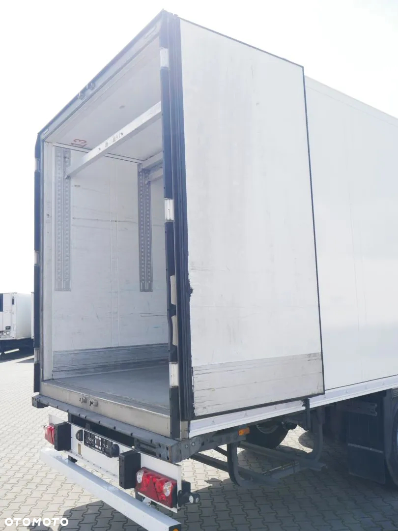 Schmitz Cargobull Chłodnia 60 / Doppelstock / Thermo King 300 / TIP 639985 - 13