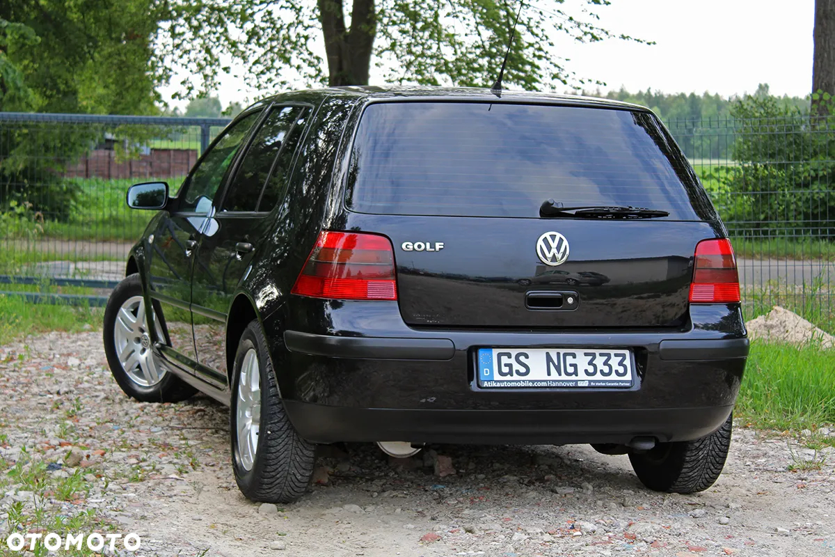 Volkswagen Golf - 4