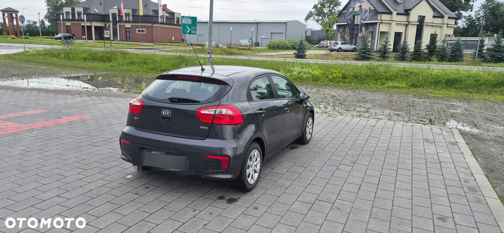 Kia Rio - 3