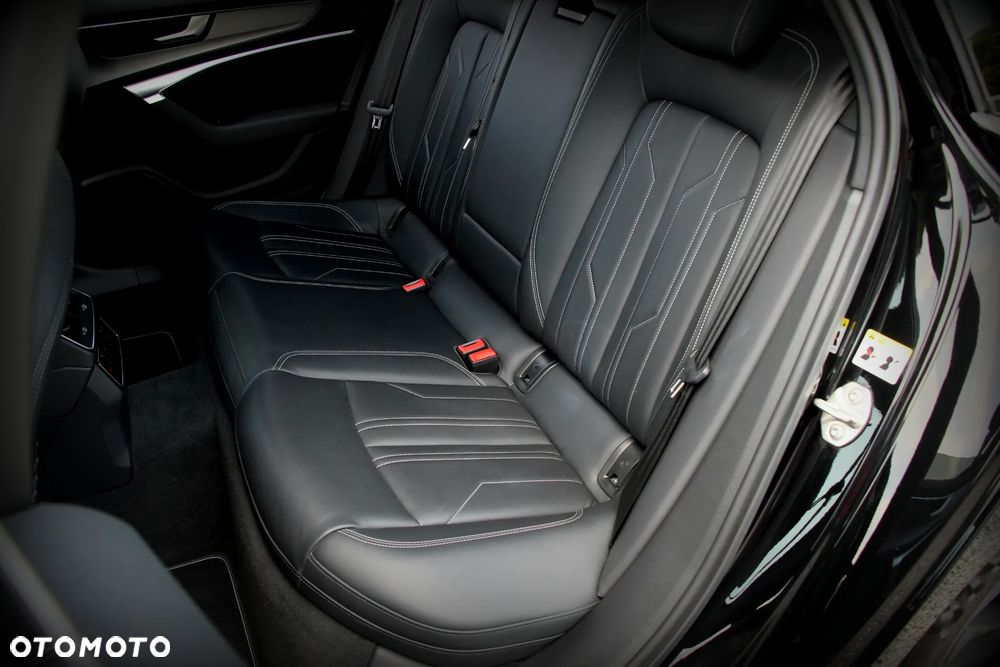 Audi A6 Avant 55 TFSI e quattro S tronic S line - 12
