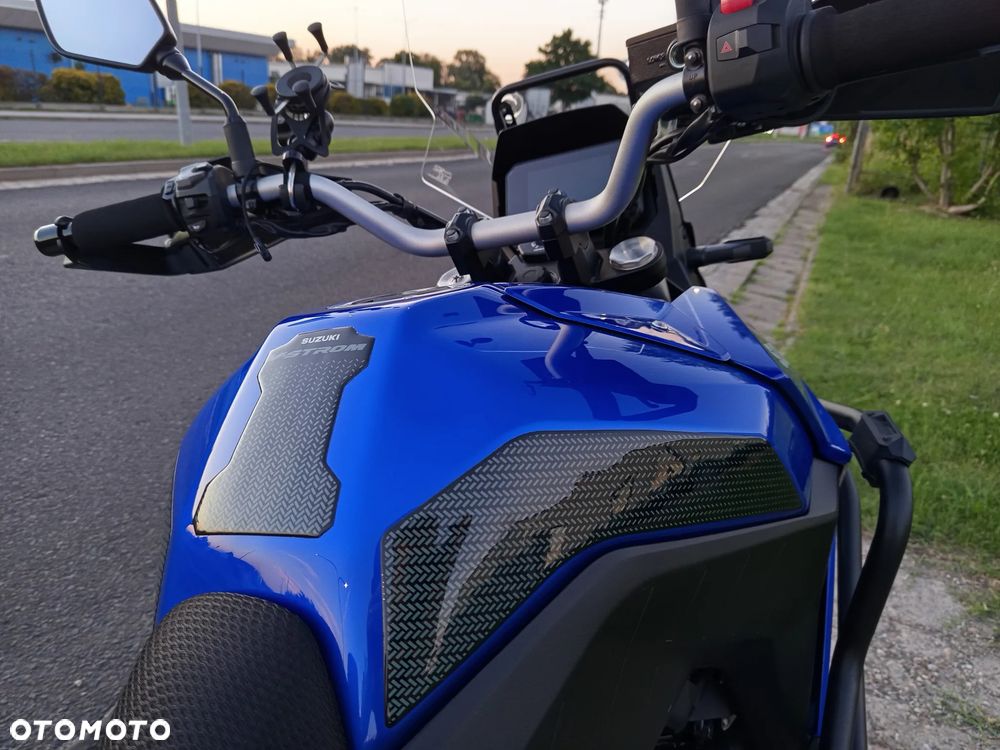 Suzuki V-STROM - 15