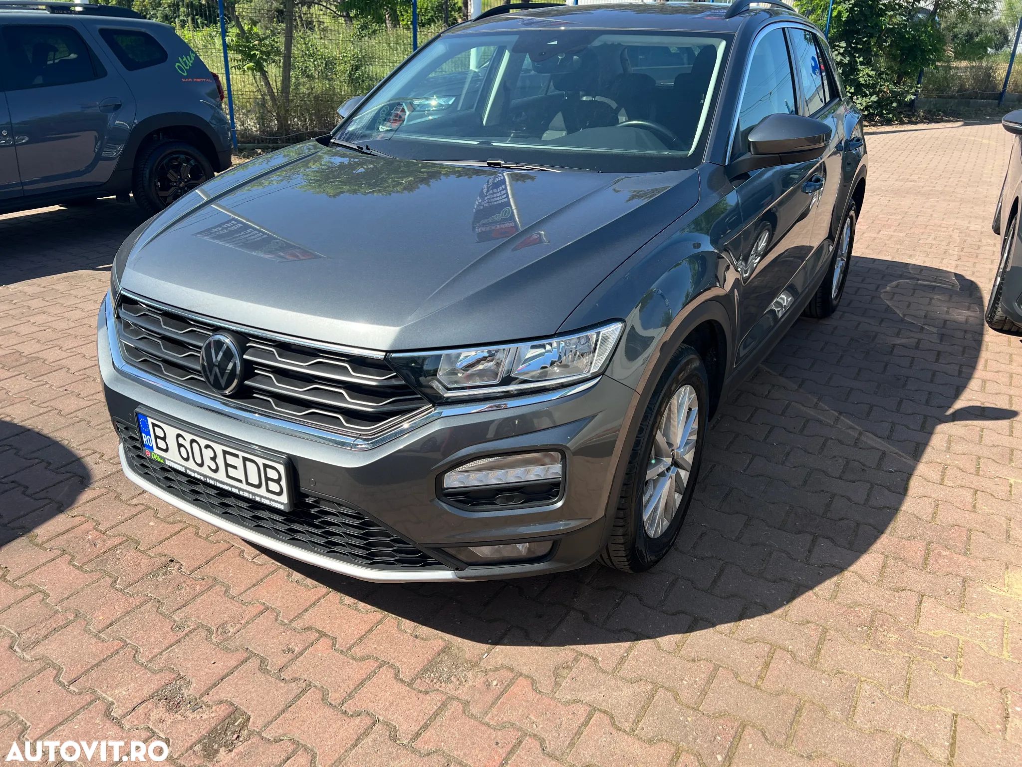 Volkswagen T-ROC 1.0 TSI Design - 1