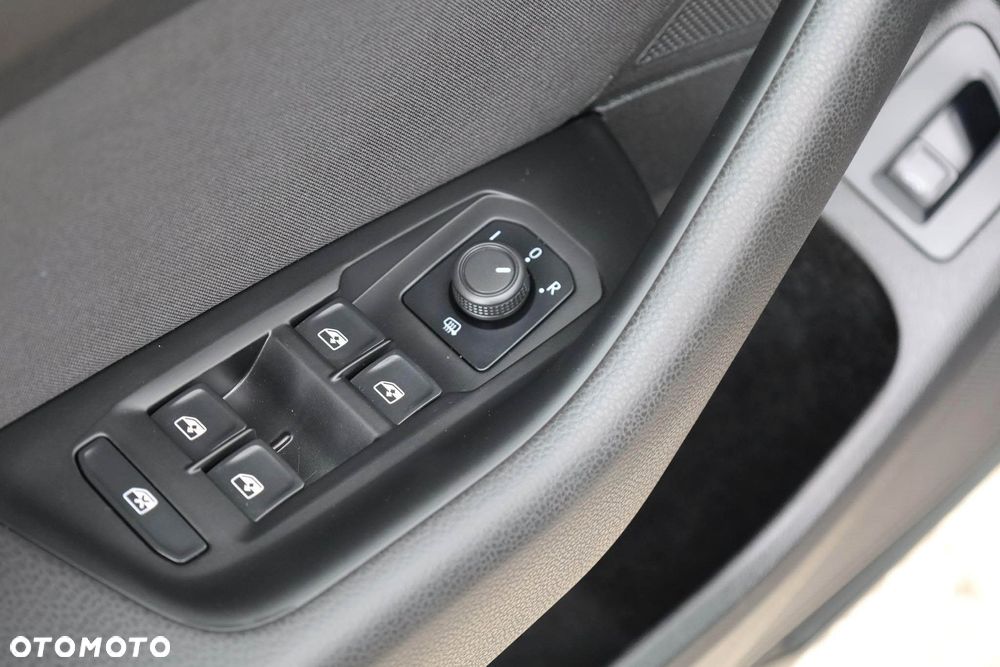 Volkswagen Passat 2.0 TSI Business DSG - 35