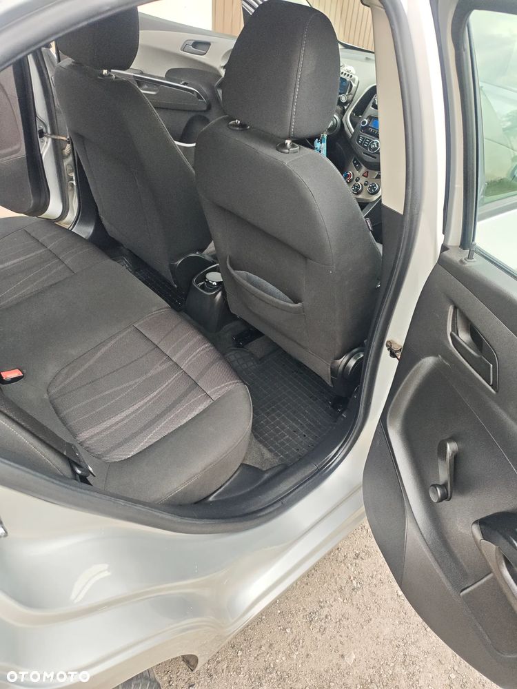 Chevrolet Aveo 1.4 16V LS - 14