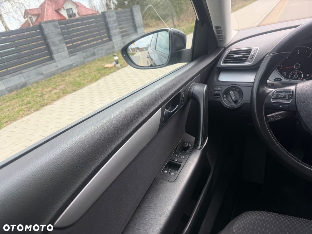 Volkswagen Passat 1.6 TDI BlueMotion Technology Trendline - 20