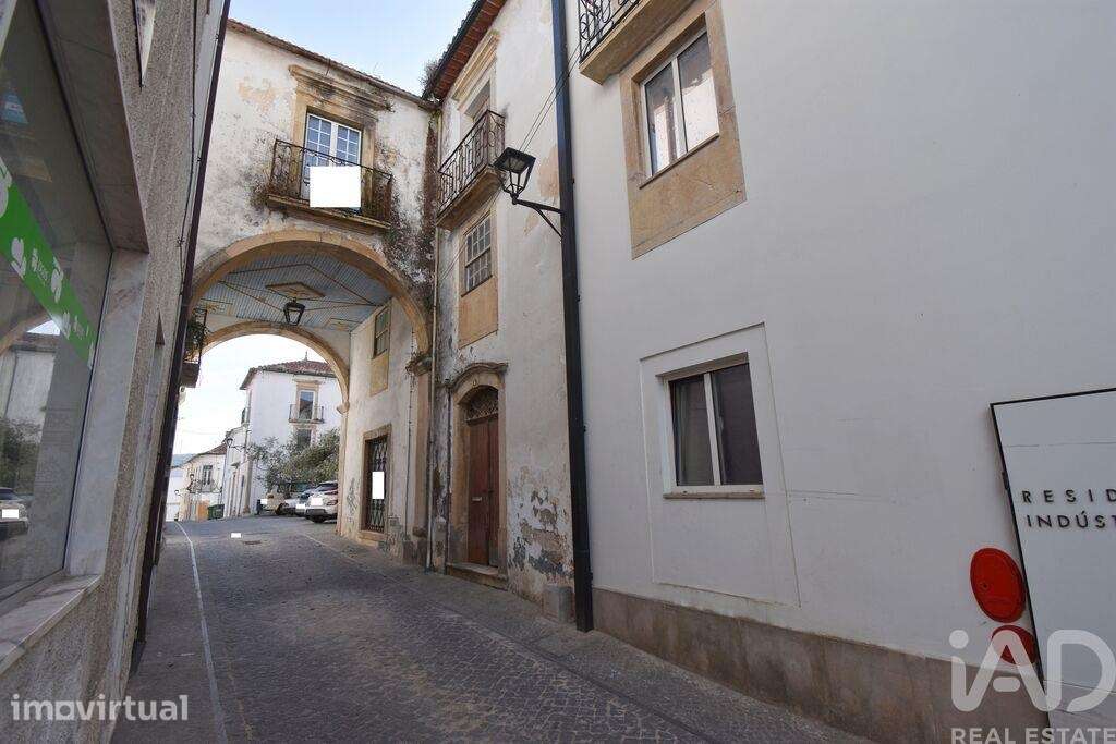 Casa / Villa T4 em São Miguel, Santa Eufémia e Rabaçal de 275 m2 - Grande imagem: 3/22