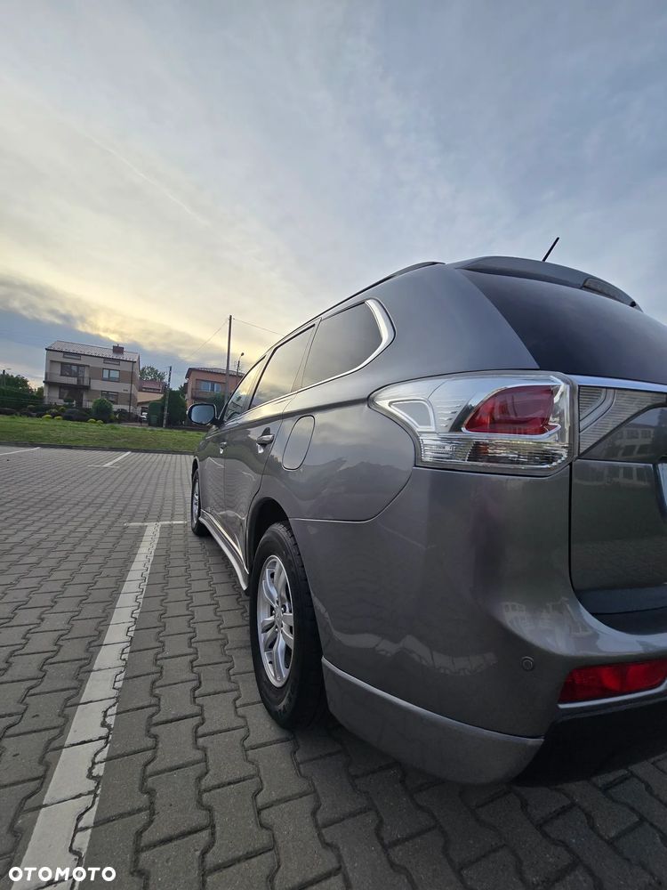 Mitsubishi Outlander 2.2 DI-D 2WD Invite - 19