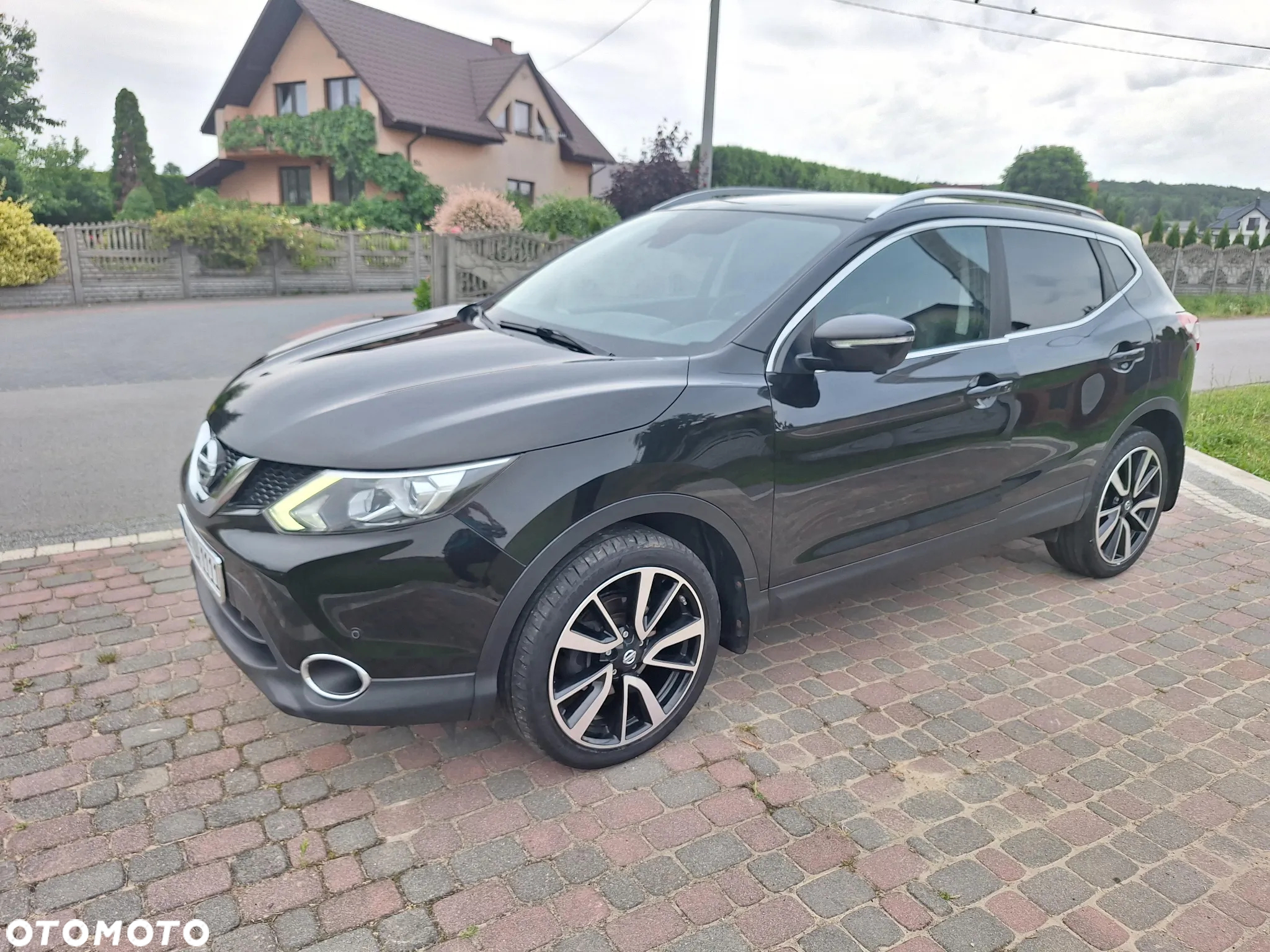 Nissan Qashqai - 2
