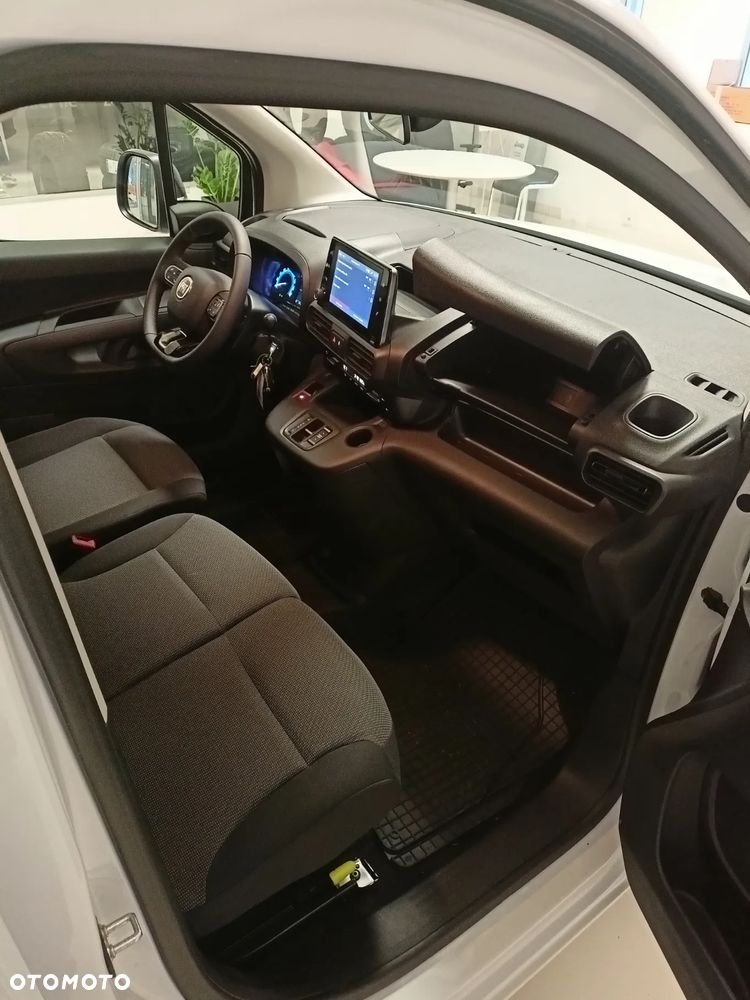 Fiat e Doblo L2 750kG, 136KM, akumulator 50 kWh - 22