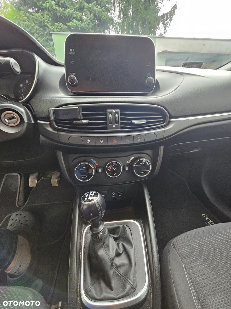Fiat Tipo 1.4 T-Jet 16v Lounge - 10