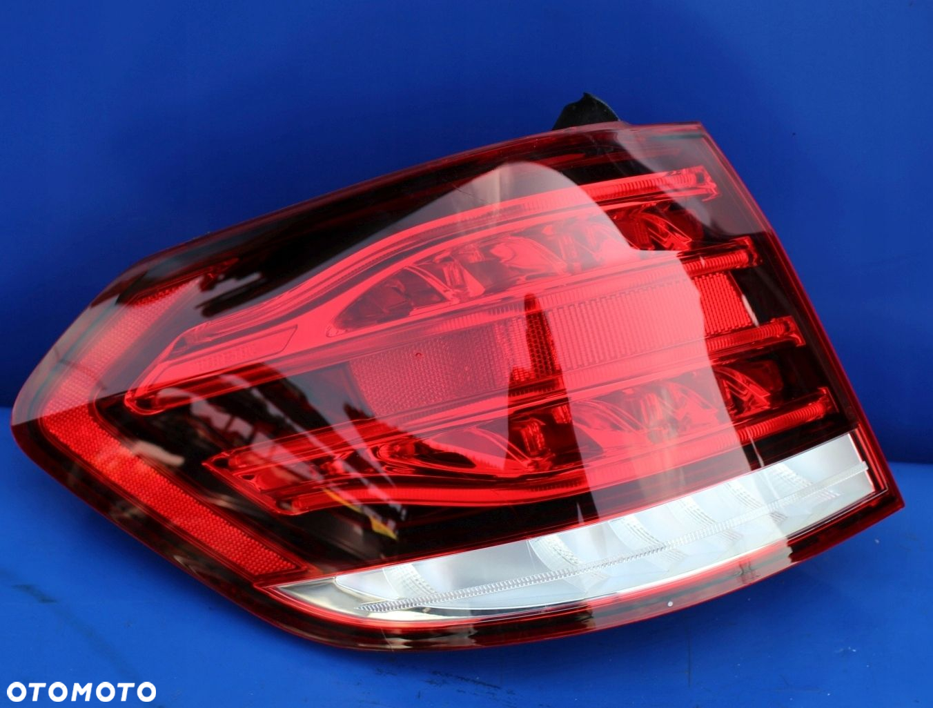 Lampa tylna tył lewy z błotnika OE Mercedes W212 Lift Kombi A2129061703 - 3