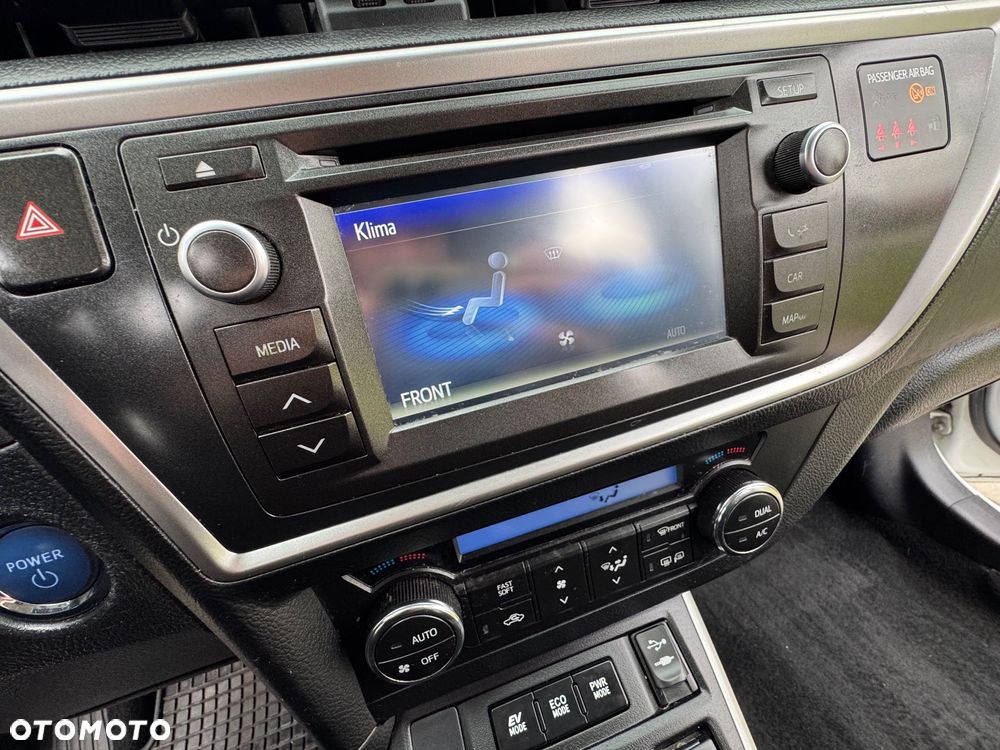 Toyota Auris 1.8 HSD Luna - 38