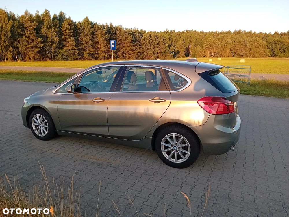 BMW Seria 2 218d - 6