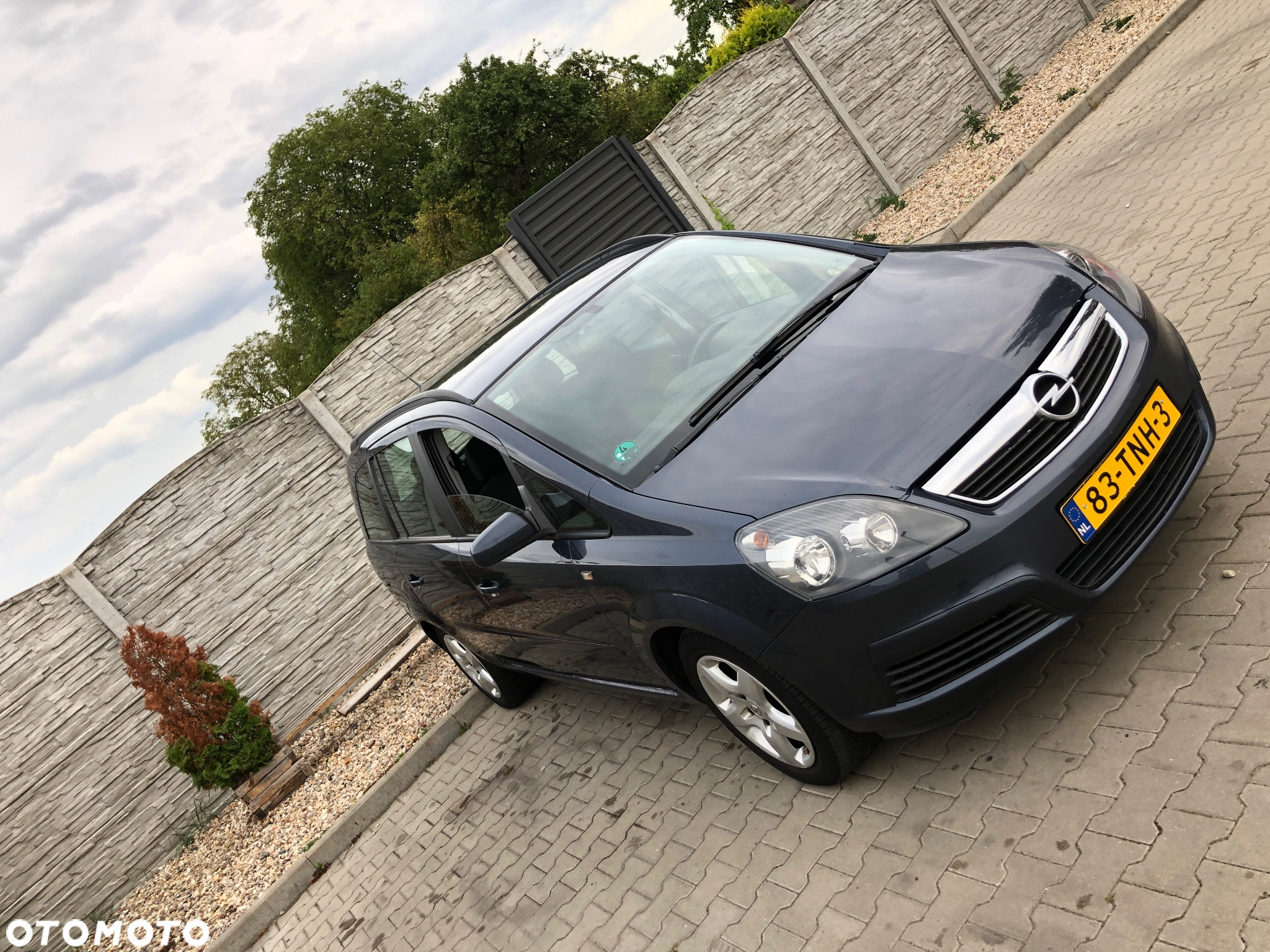 Opel Zafira 1.8 Cosmo - 21