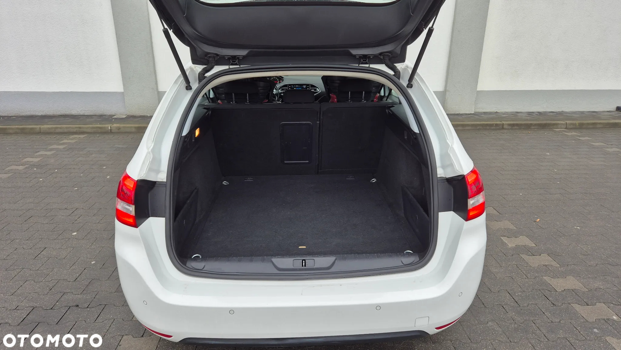 Peugeot 308 SW PureTech 130 Stop & Start Style - 26