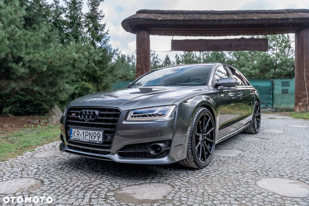 Audi S8 Plus 4.0 TFSI Quattro - 13