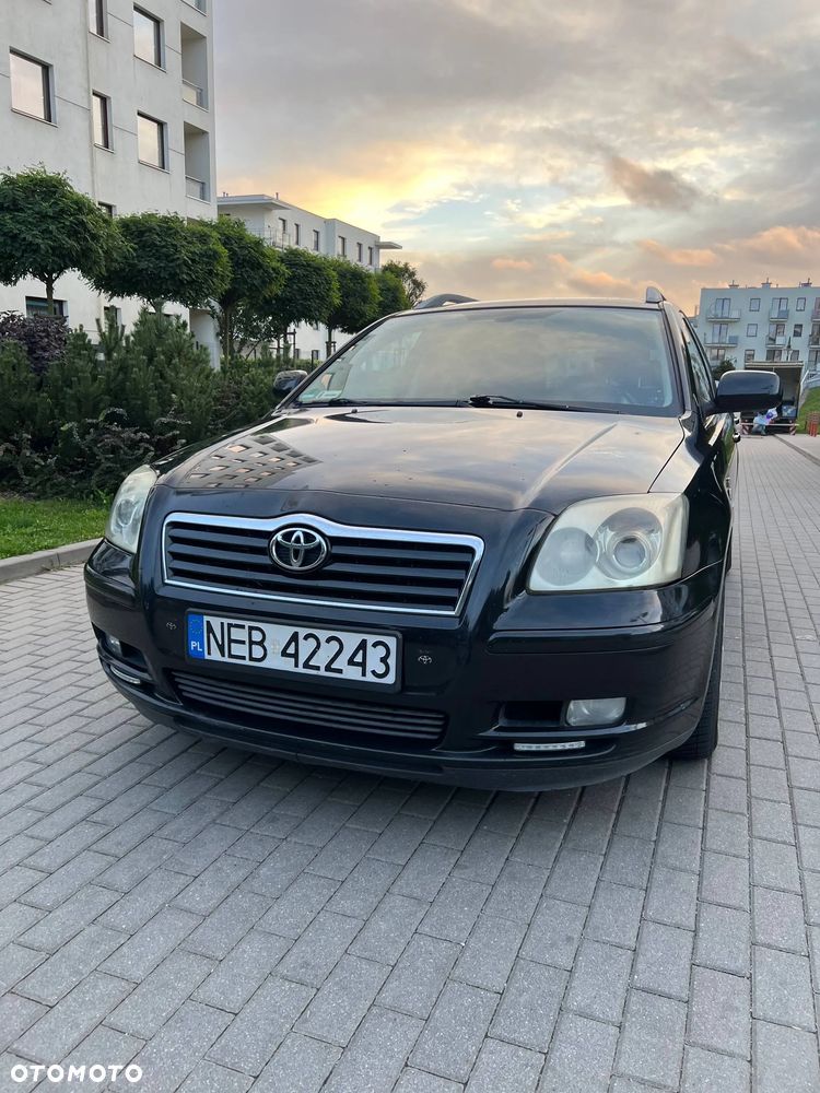 Toyota Avensis 2.0 D-4D High - 4