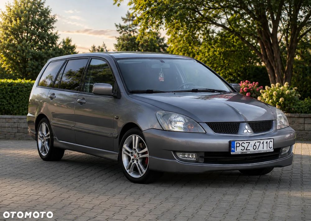Mitsubishi Lancer 1.6 Invite - 2