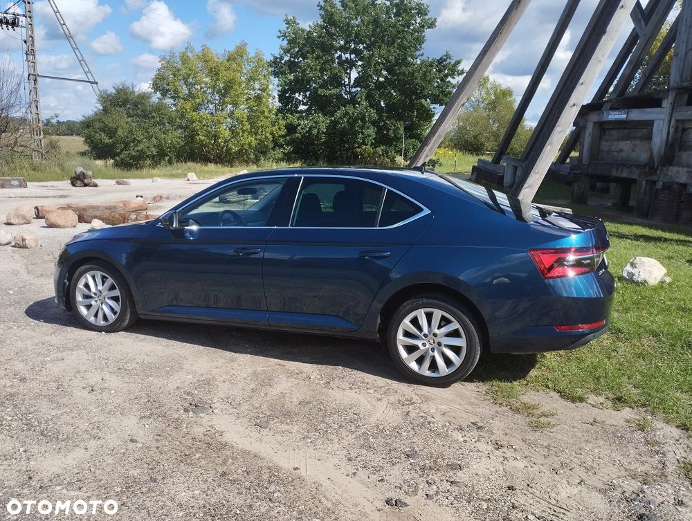 Skoda Superb 2.0 TDI SCR 4x4 Ambition DSG - 4