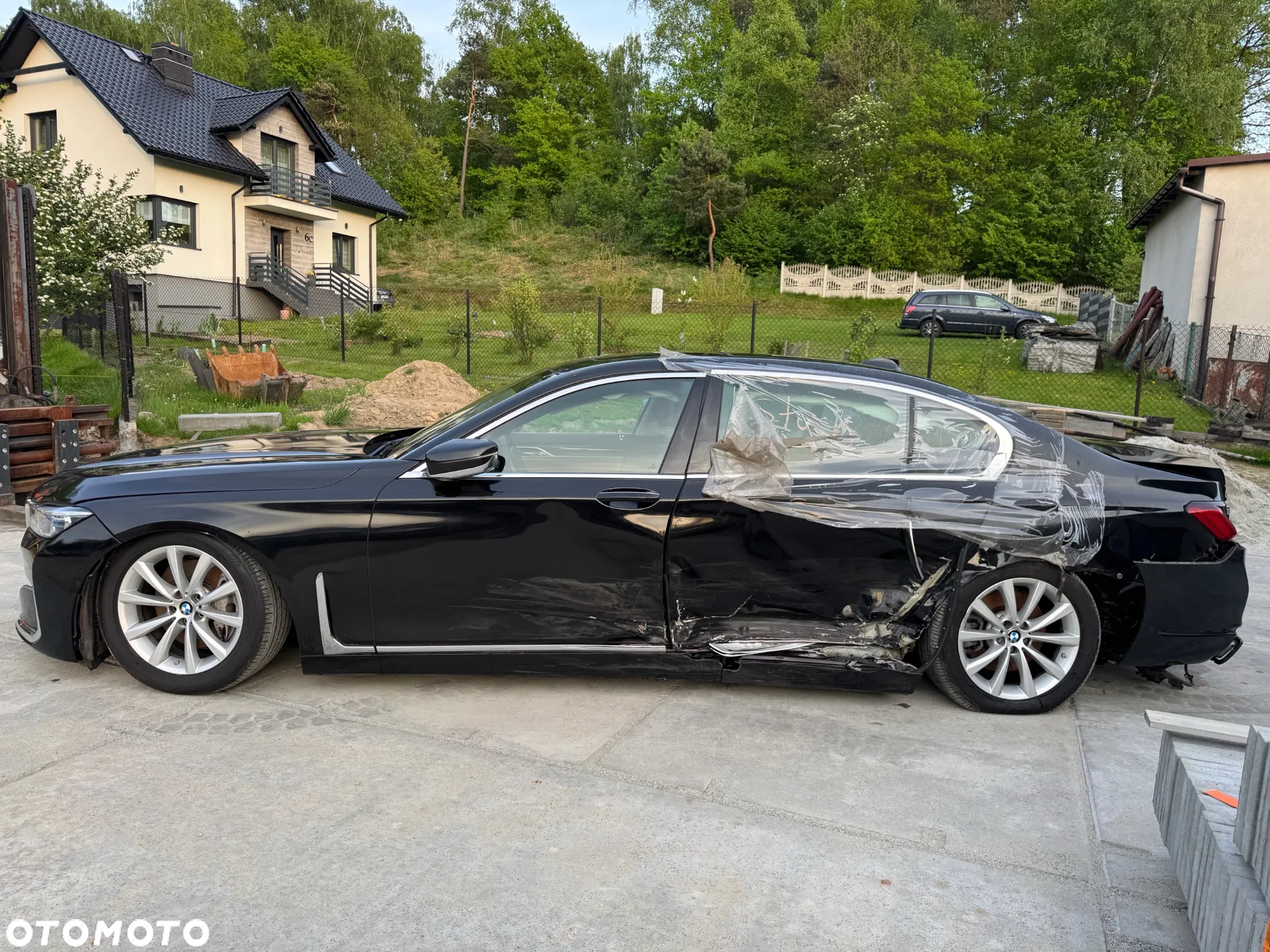 BMW Seria 7 740i - 12