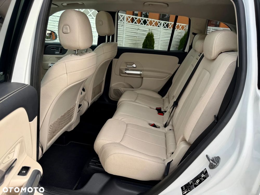 Mercedes-Benz GLB 250 4Matic 8G-DCT - 21