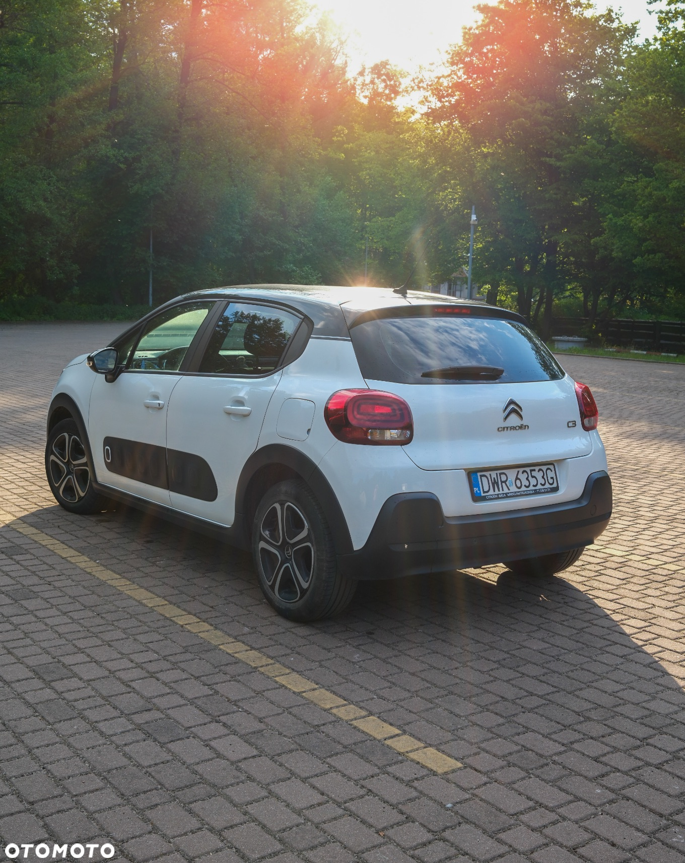 Citroën C3 1.2 PureTech Shine - 3