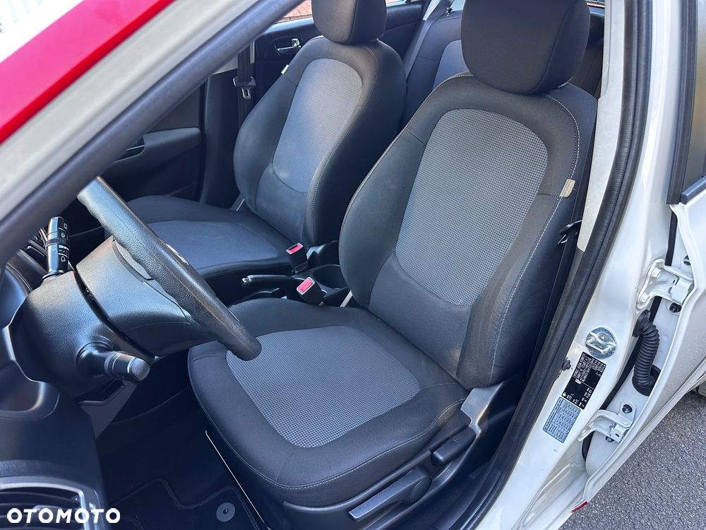 Hyundai i20 1.25 Wersja Jubileuszowa - 16