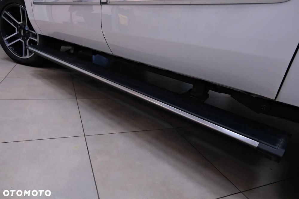 Cadillac Escalade - 22