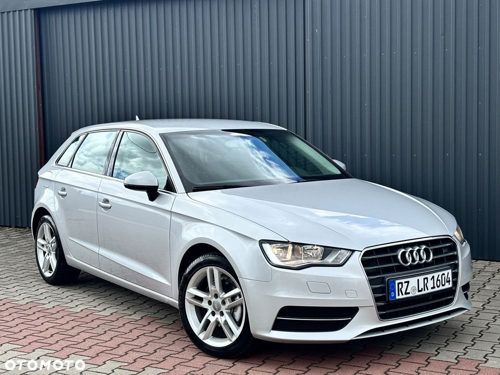 Audi A3 Sportback 2.0 TDI (clean diesel) S tronic Ambiente - 2