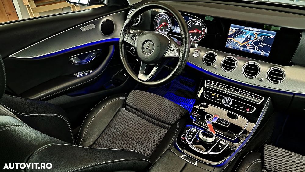 Mercedes-Benz E 200 9G-TRONIC Exclusive - 2