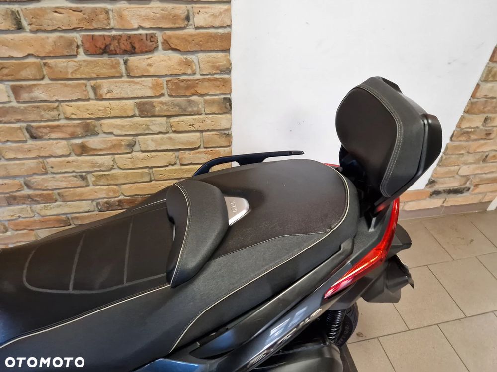 Yamaha X-max - 23