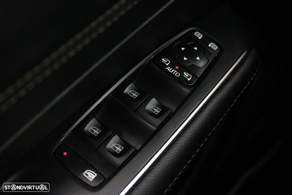 Renault Talisman Sport Tourer 1.6 dCi Executive — fotografia 33