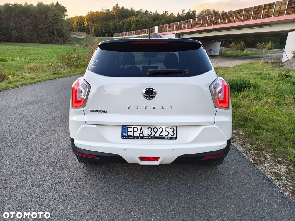 SsangYong/KGM Tivoli e-XGi 160 2WD Black+White - 20