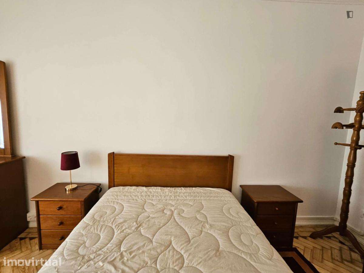 Quarto - localizado em Sé de Braga e São Lázaro Braga - Grande imagem: 3/20