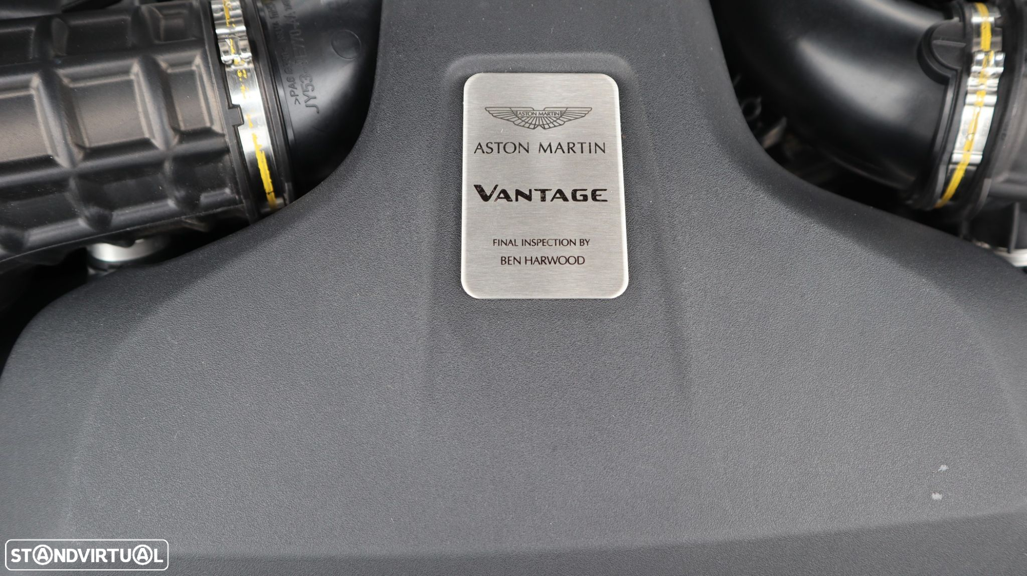 Aston Martin Vantage Coupe V8 - 37