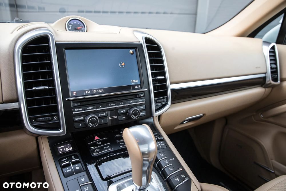 Porsche Cayenne - 28