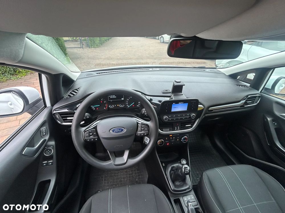 Ford Fiesta 1.1 S&S TREND - 11