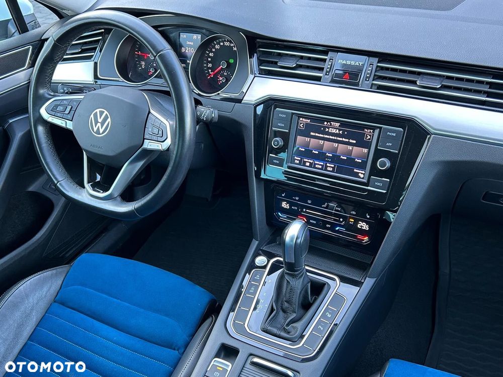 Volkswagen Passat Variant 2.0 TDI EVO Elegance DSG - 17